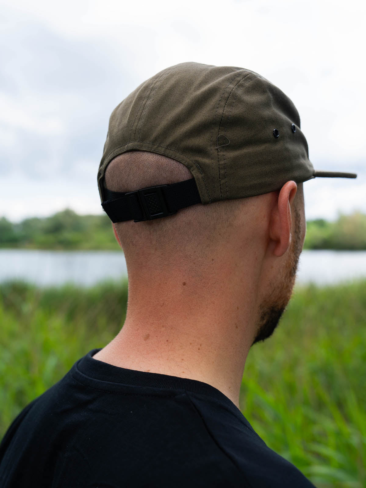 5-panel cap KS leather green achterkant