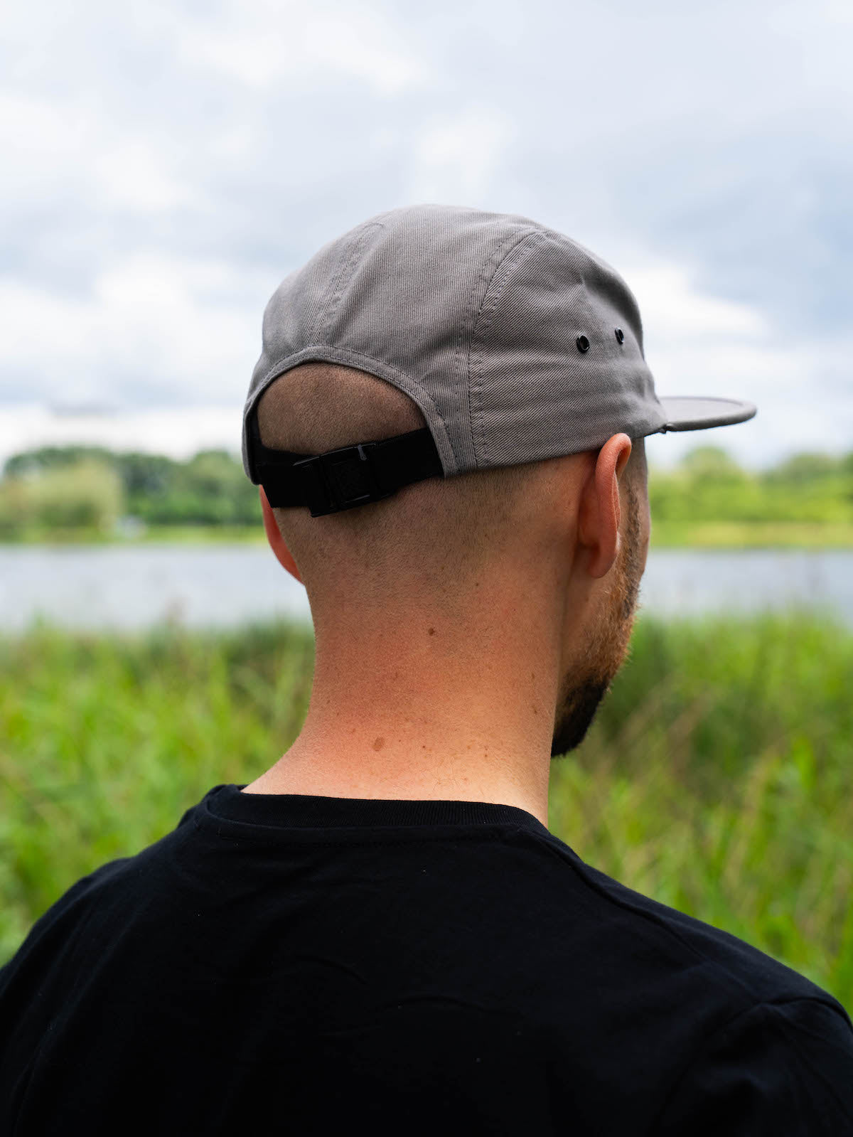 5-panel cap KS leather grey achterkant