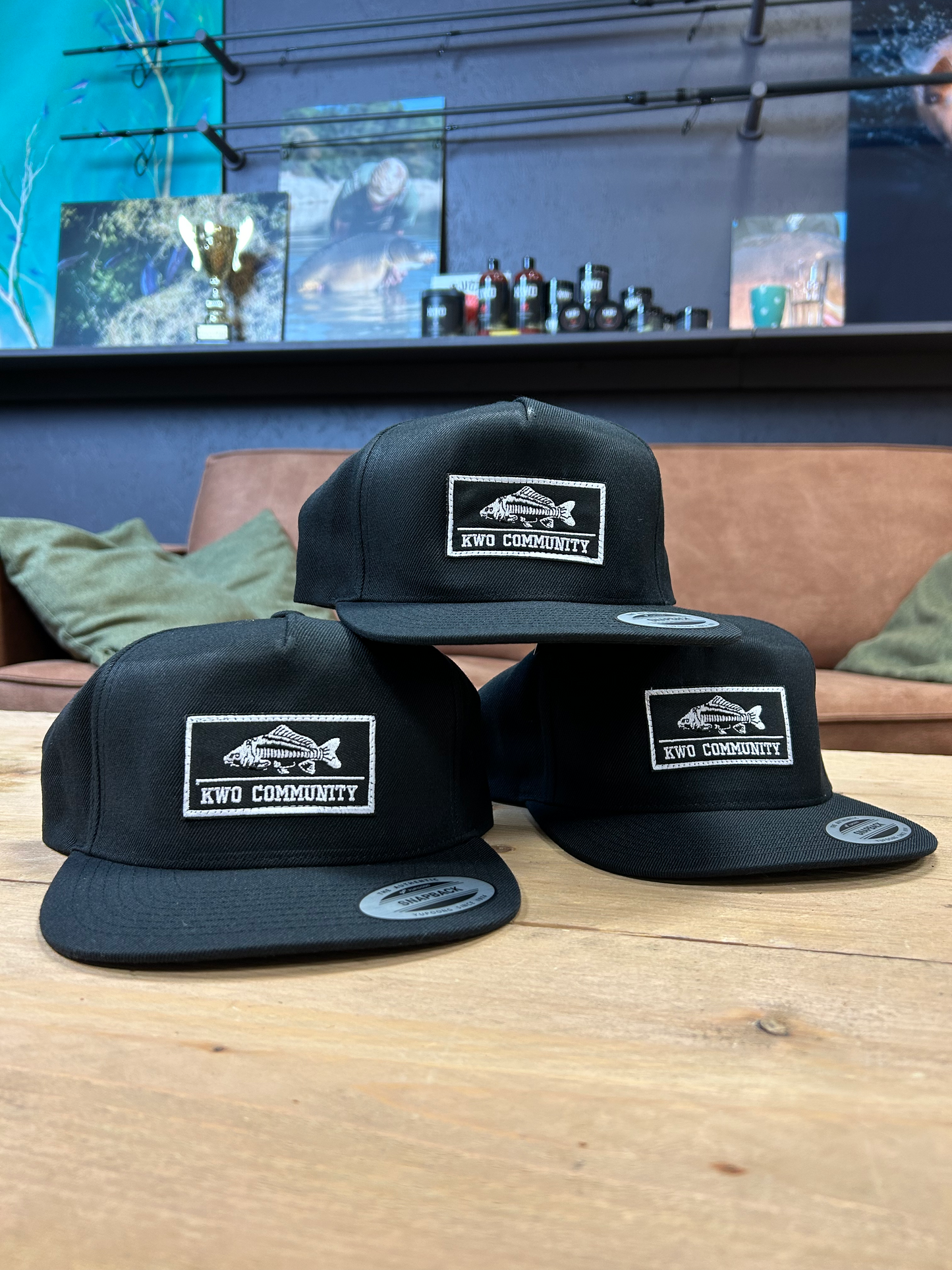 
                  
                    Special Black Snapback
                  
                