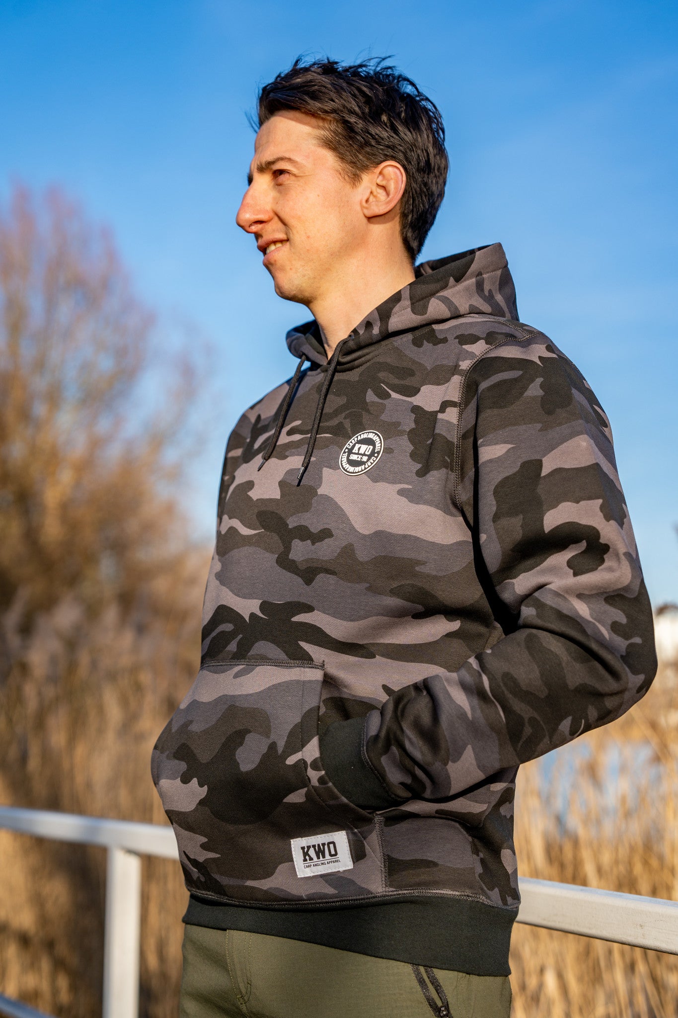 KWO Dark Camo Hoodie - Kleding - KWO Shop