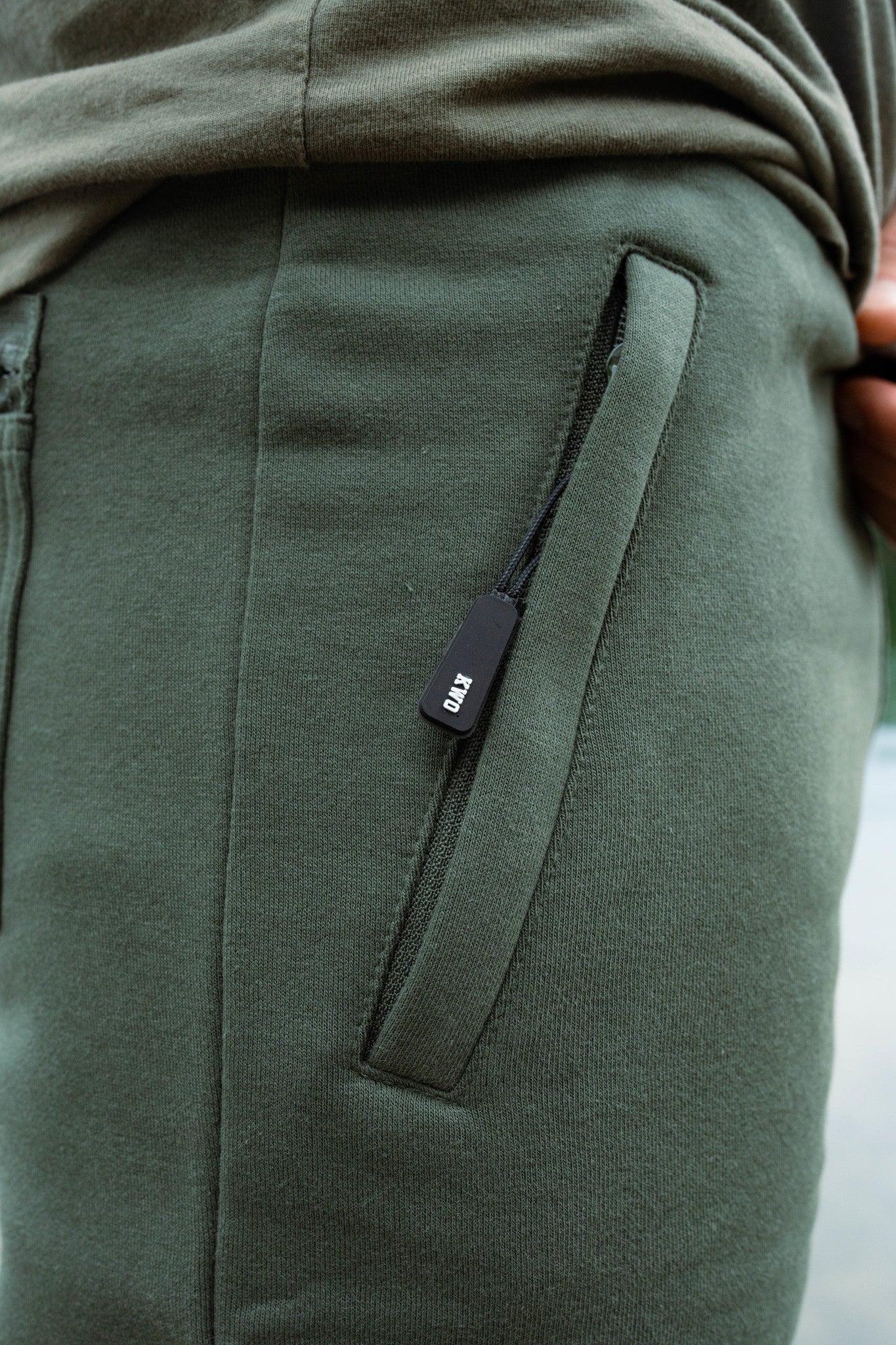 
                  
                    KWO Korte Jogger - Kleding - KWO Shop
                  
                
